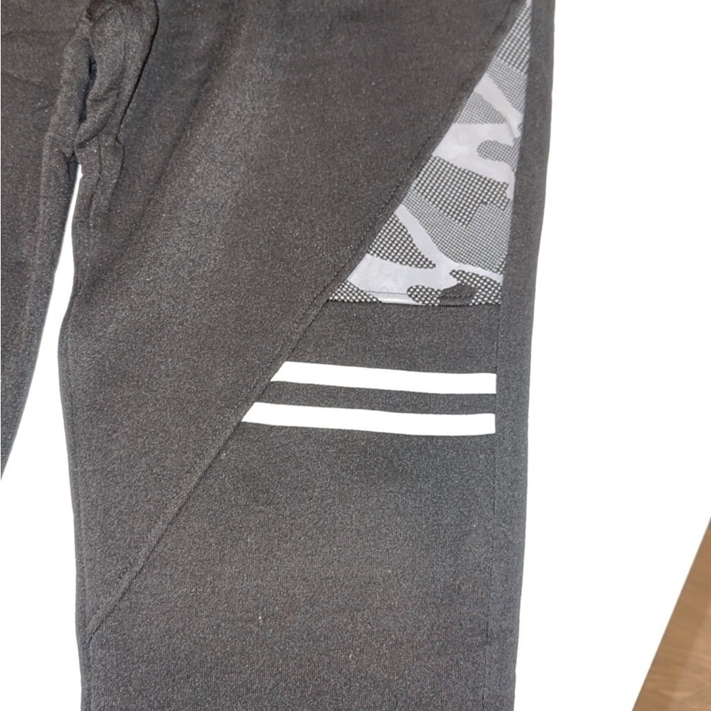 NWT Kids Black Jogger Pants - Picture 3 of 5